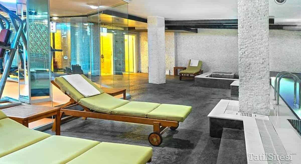 White Monarch Hotel